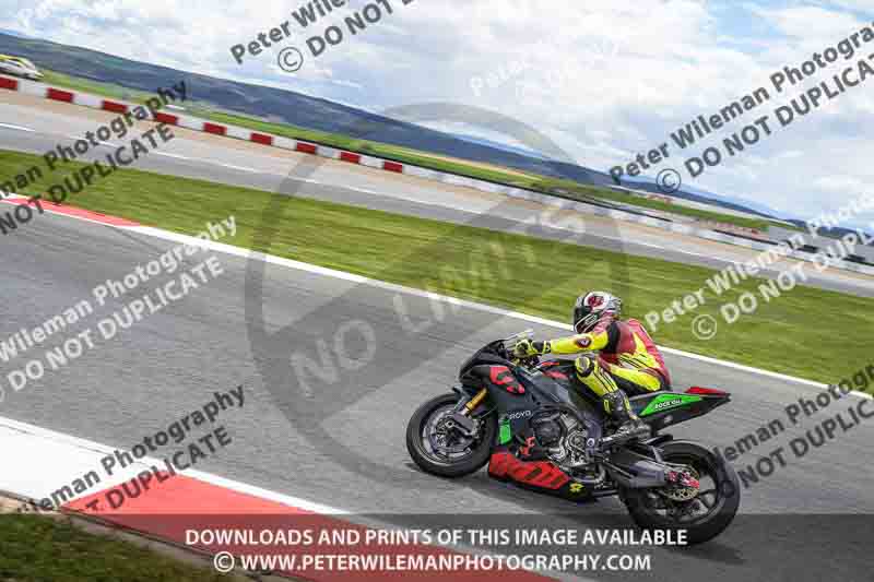 cadwell no limits trackday;cadwell park;cadwell park photographs;cadwell trackday photographs;enduro digital images;event digital images;eventdigitalimages;navarra;no limits trackdays;peter wileman photography;racing digital images;trackday digital images;trackday photos